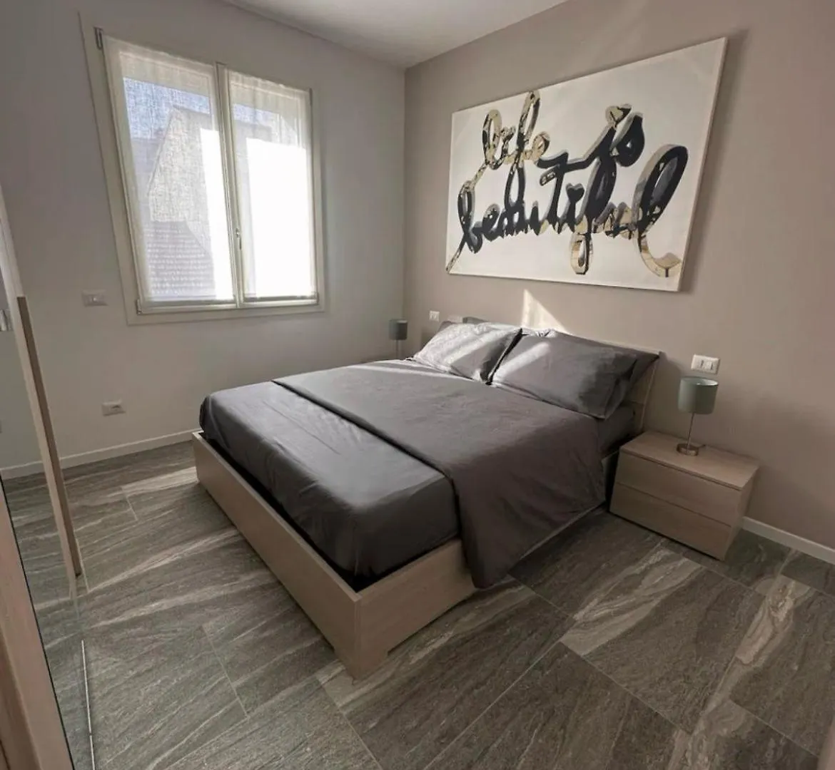 Essential Apartment سستو سان جوفاني إيطاليا