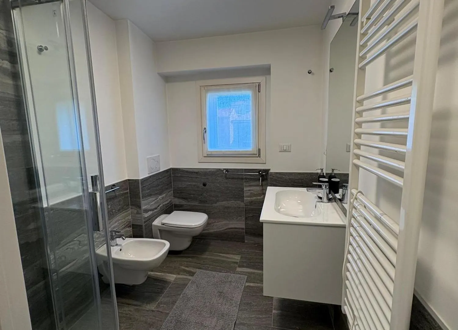 Essential Apartment Sesto San Giovanni Italie